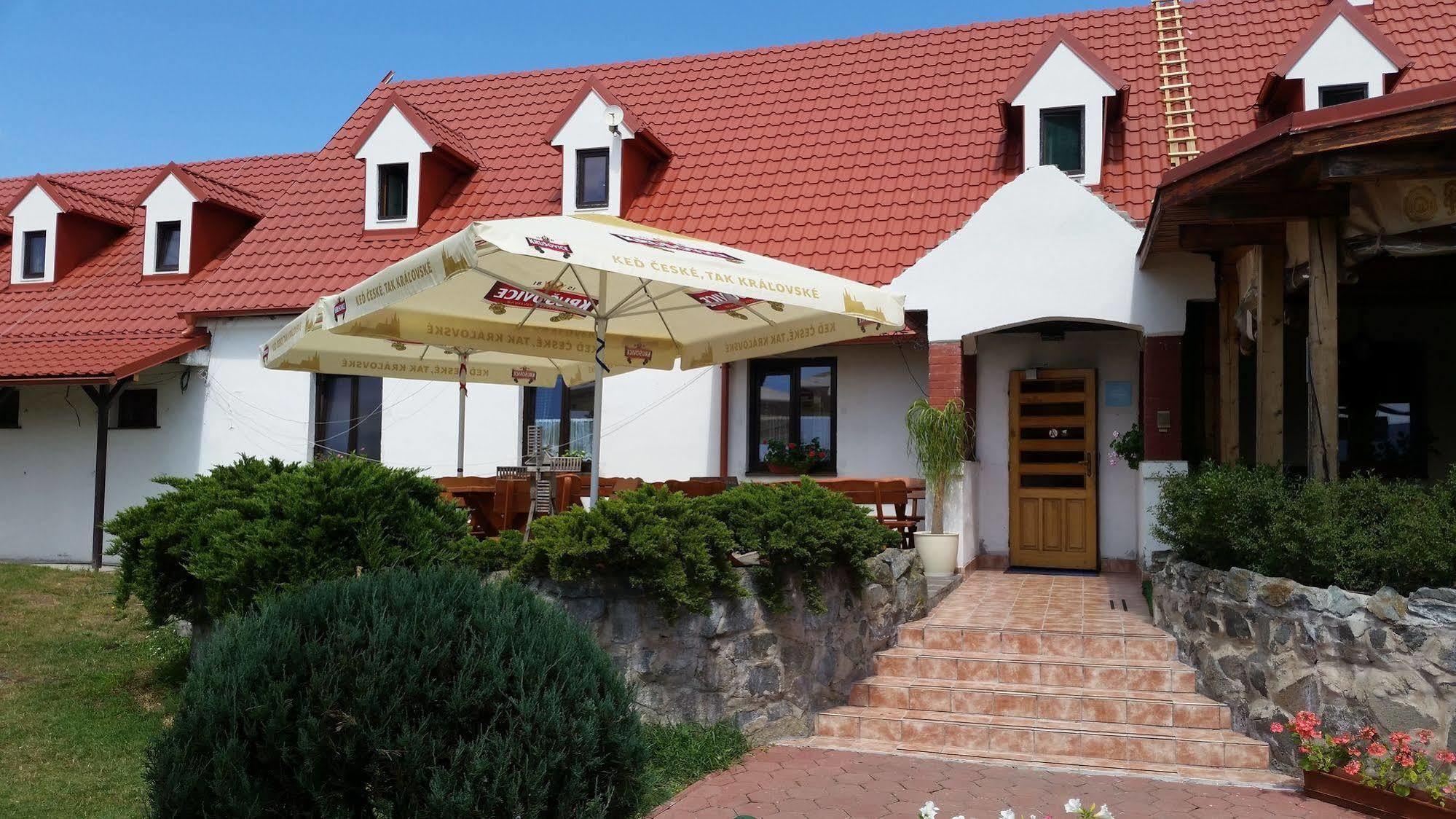 Hotel Carpatia Братислава Екстер'єр фото