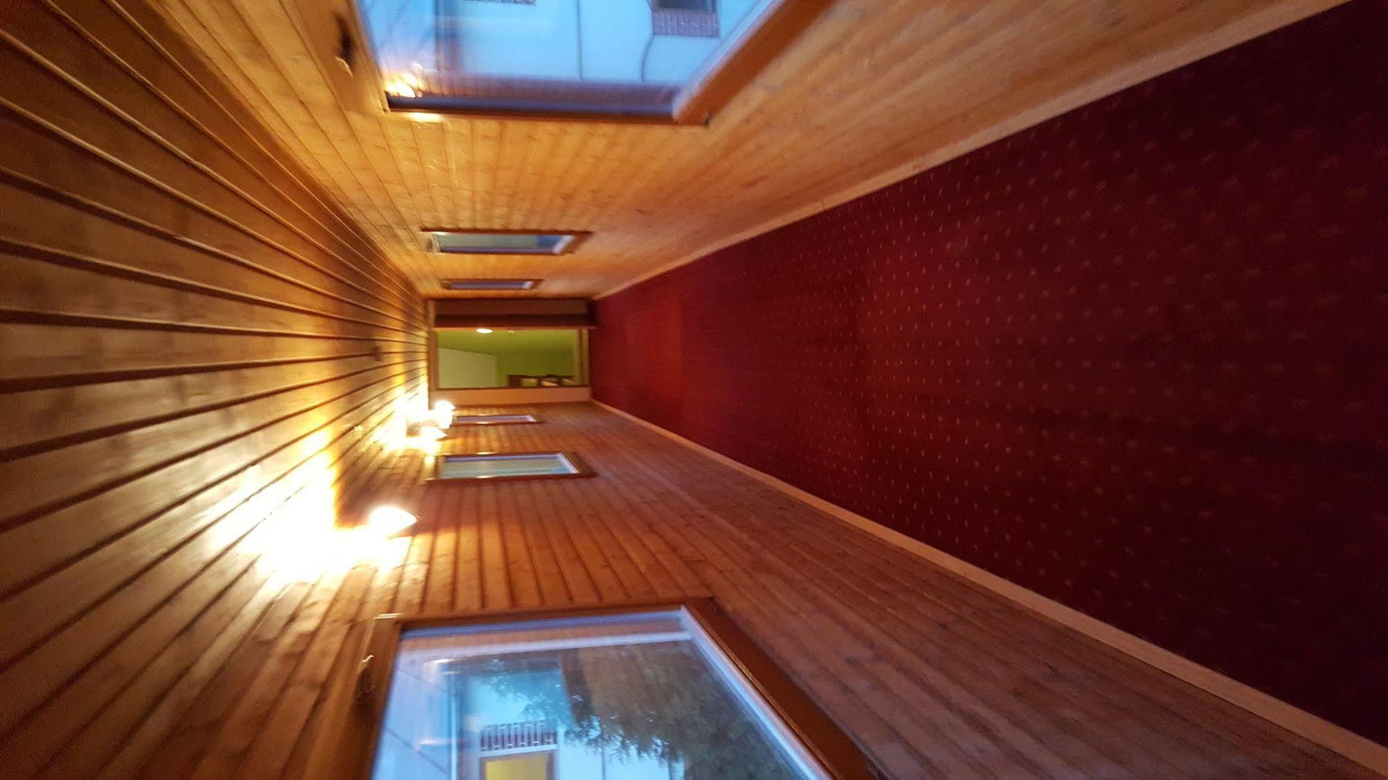 Hotel Carpatia Братислава Екстер'єр фото